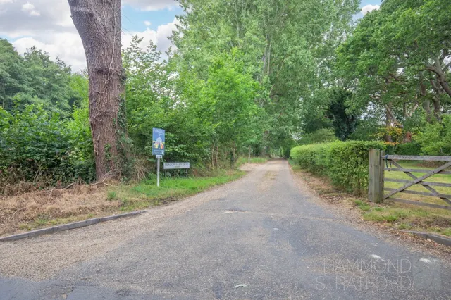 Meadow Farm Drive, Cringleford, photo 3