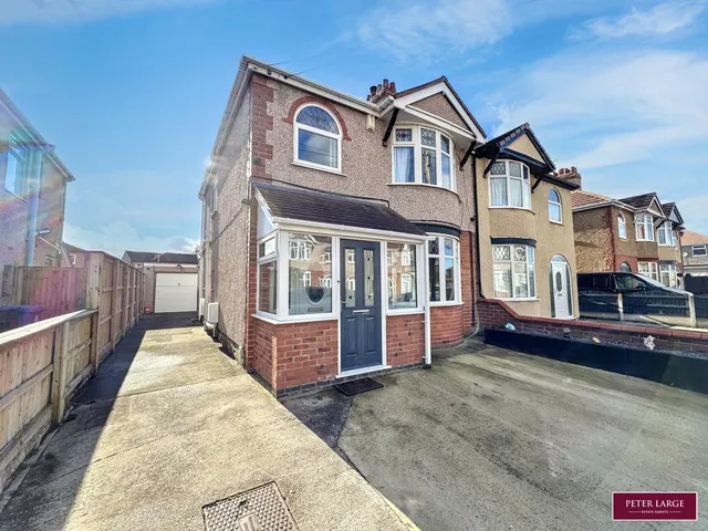 Grange Avenue, Rhyl, LL18, photo 1
