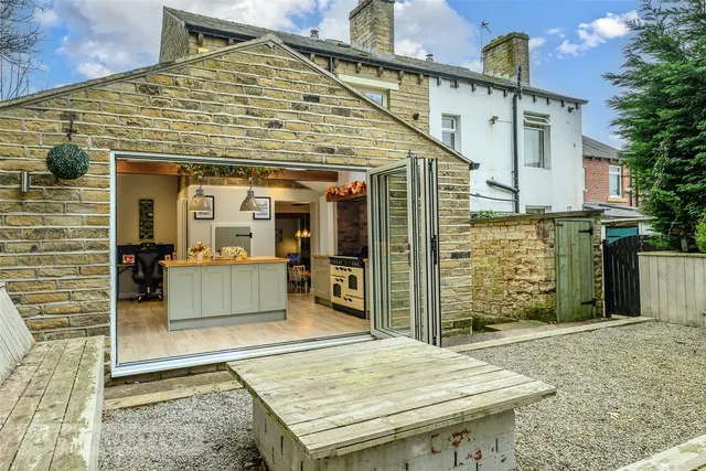 St. Marys Lane, Kirkheaton, HD5, photo 1