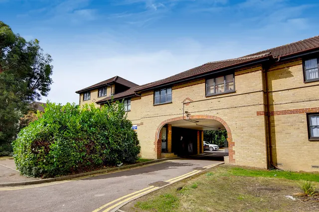 Photo 2 — Flat 53B Hickory Close, Edmonton, London, N9 7PY