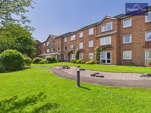 Whitegate Drive, Blackpool, FY3, photo 1