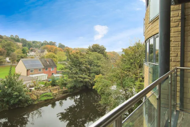 Salts Mill Road, Shipley, BD17, photo 2