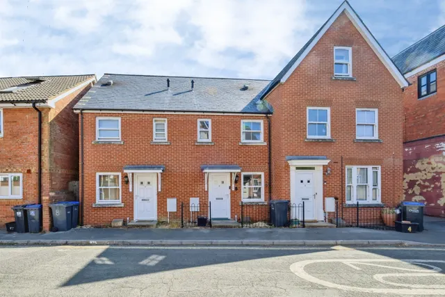 Coldharbour Lane, Salisbury, photo 1