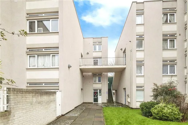Cedars Road, London, SW4
