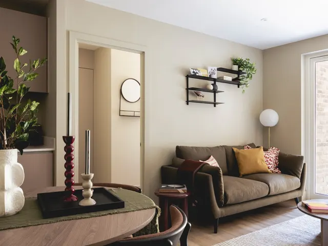 Mill Mead, Staines, TW18, photo 2