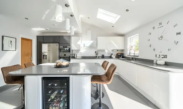 Photo 3 — Grosvenor Road, Epsom, KT18