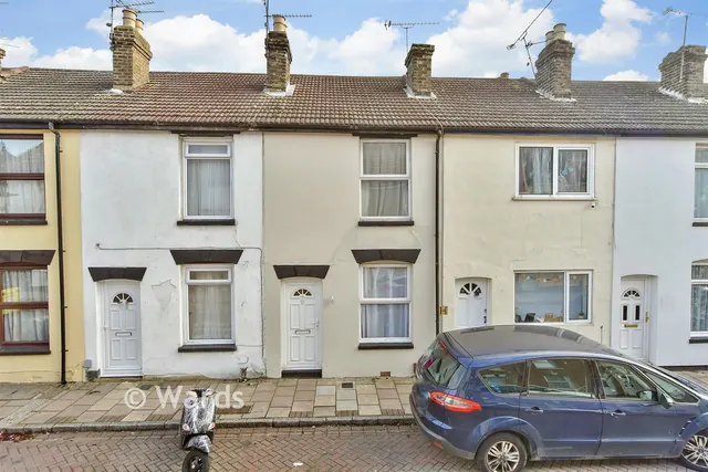 West Street, Gillingham, ME7, photo 1