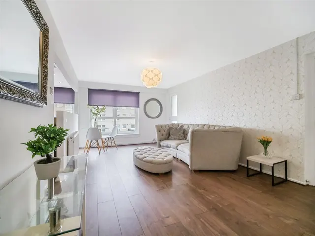 Dundasvale Court, Glasgow, Glasgow City, G4, photo 1