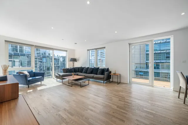 Meridian House, Battersea Reach, photo 1