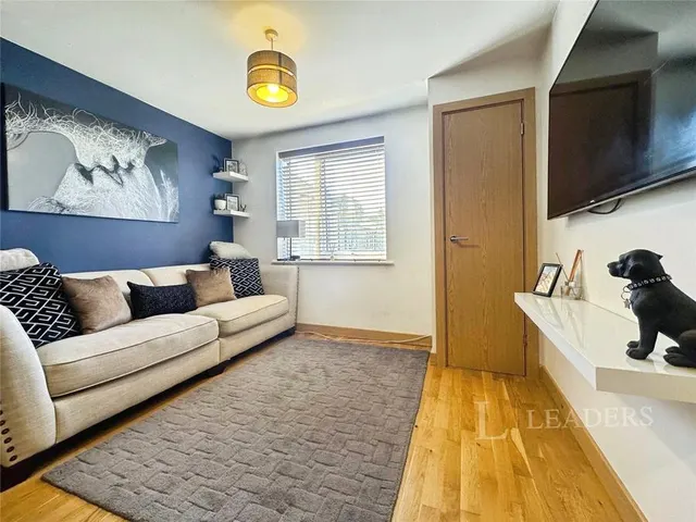 Smeaton Court, Hertford, SG13, photo 2