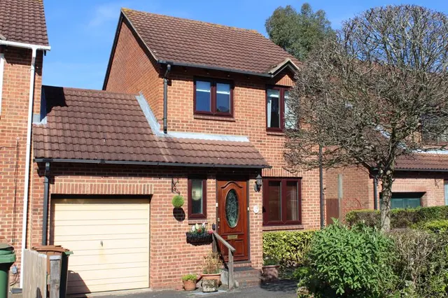 Claydon Drive, Croydon CR0 4QX, photo 1