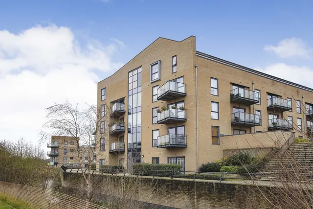 The Embankment, Nash Mills Wharf, HP3, photo 1