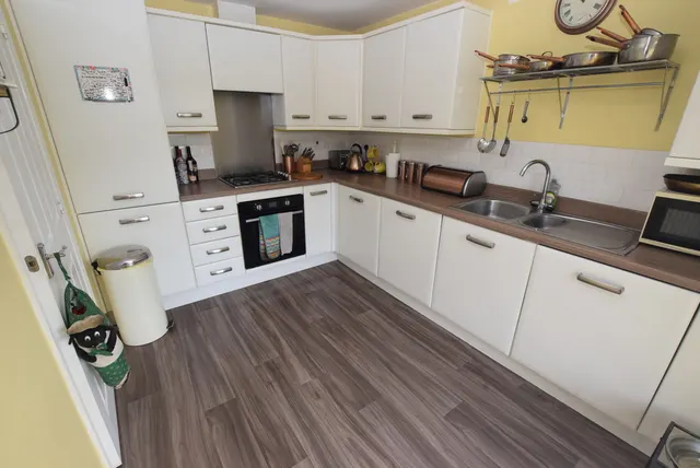 Upton Walk, Ketley, TF1, photo 3