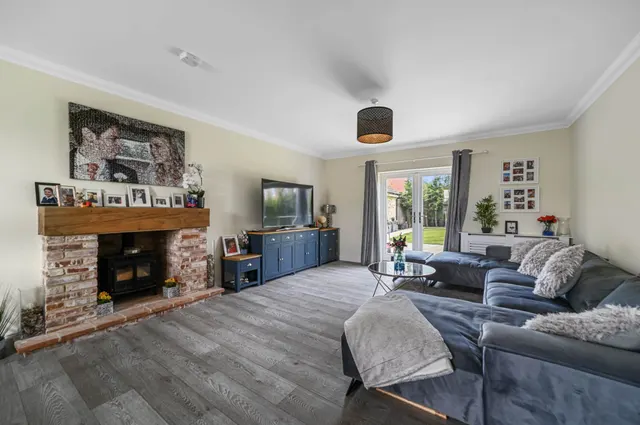 Photo 3 — Roe Deer Drive, Capel St Mary, IP9 2LN