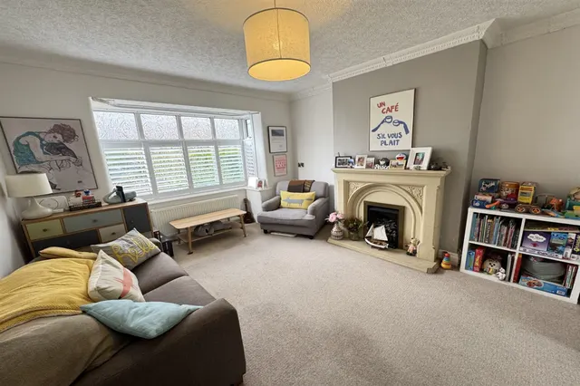 Parkfield Avenue, Stockport, photo 2