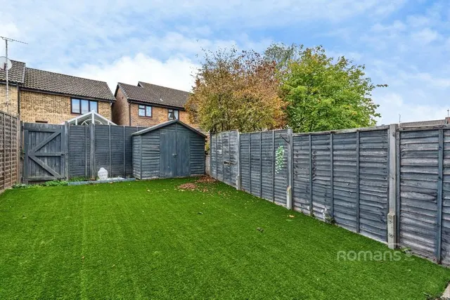 Morley Close, Yateley, GU46, photo 3