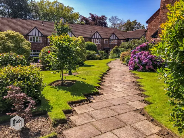 Photo 3 — Flat 27, Heaton Court Gardens Chorley New Road, Bolton, BL1 5DG