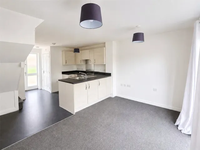 Market Rasen Drive, Bourne, PE10, photo 3
