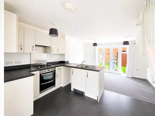 Market Rasen Drive, Bourne, PE10, photo 2