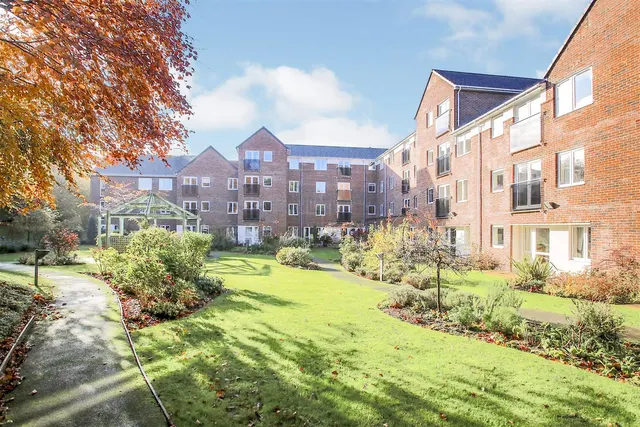 Station Approach, Cheadle Hulme, SK8, photo 1
