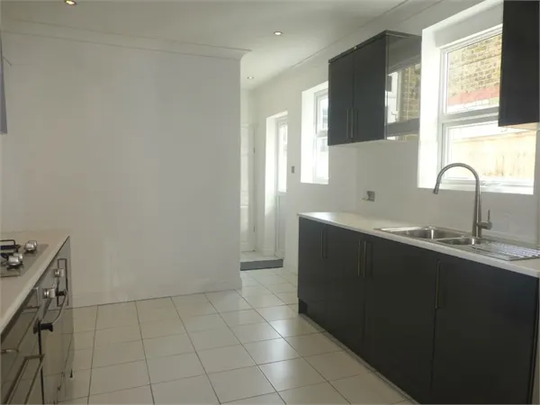 Photo 3 — Elthorne Avenue, Hanwell, London, W7 2JN