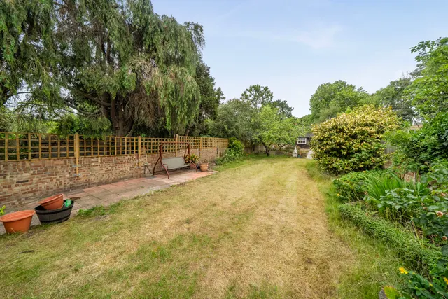 Photo 3 — 17 Westbrook Road, London