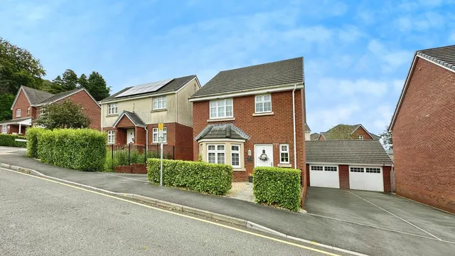 Alltacham Drive, Pontardawe, Swansea, photo 1