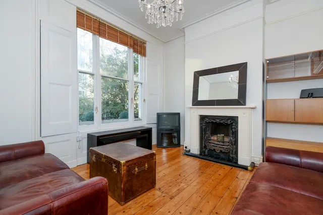 1 bedroom flat — Chiswick High Road, Chiswick, London, W4