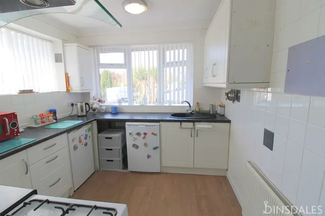 Photo 2 — Leaventhorpe Lane, Bradford BD8 0EF