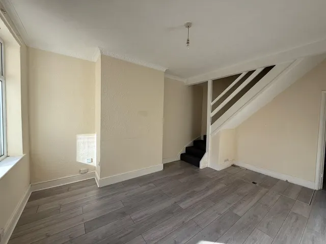 Arundel Street, DE22, photo 3