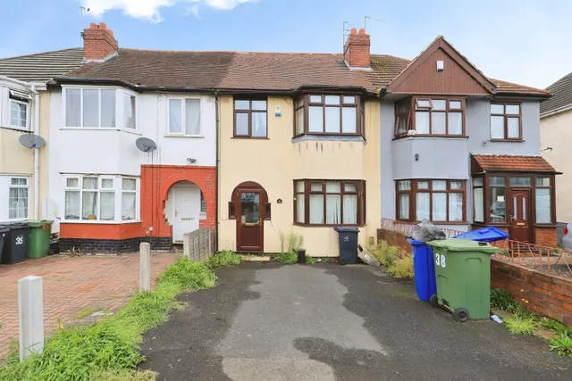 Skidmore Road, Bilston, WV14, photo 1