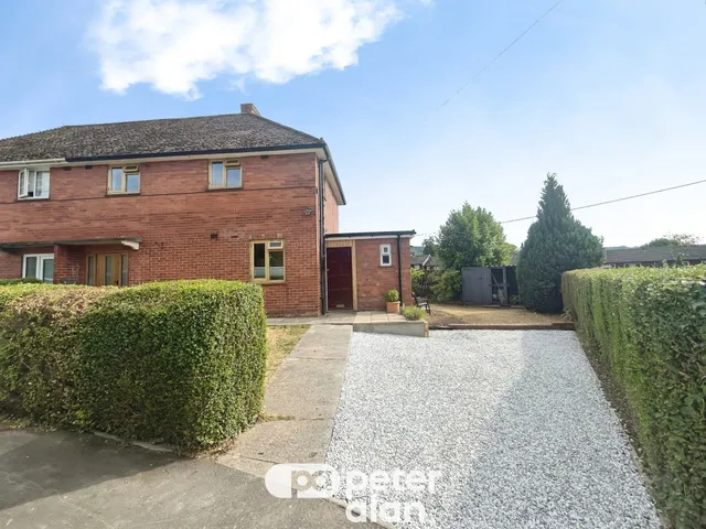 Oak Crescent, Monmouth, NP25, photo 1