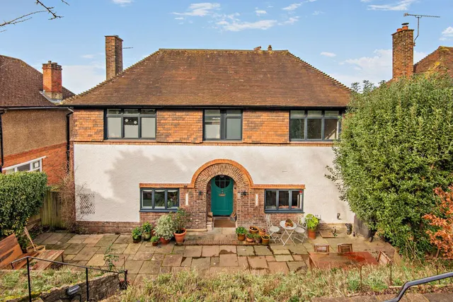 Mountside, Guildford, Surrey, GU2 4JE, photo 1