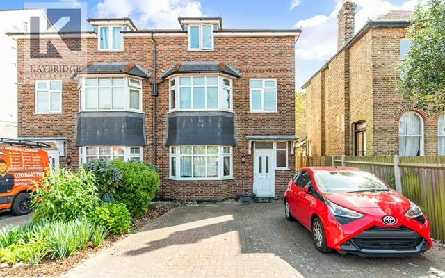 2 bedroom property — Clarendon Road, Wallington, SM6