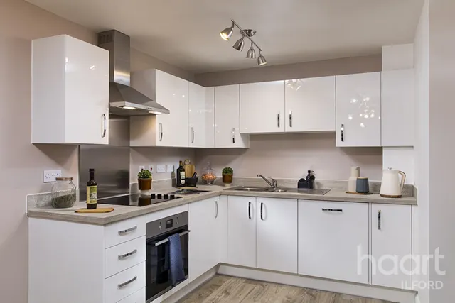 Wessex Close, London, IG3, photo 1