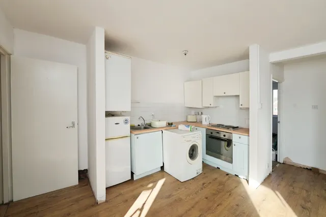 Filton Avenue, Filton, BS34, photo 3