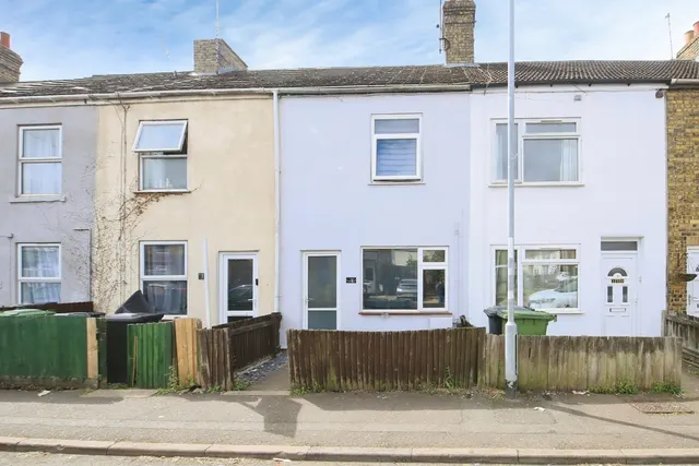 High Street, Peterborough, Cambridgeshire, PE2, photo 1