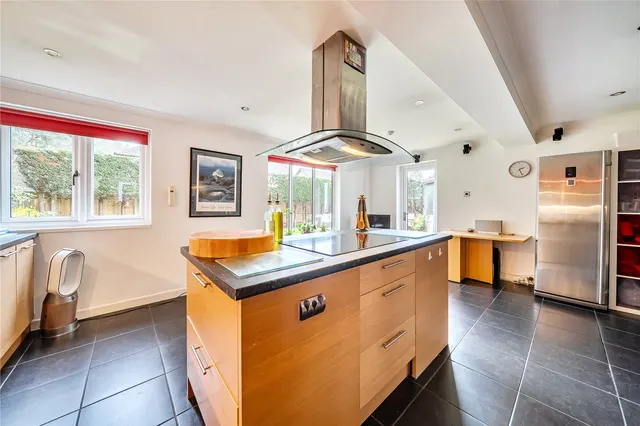 Photo 2 — Faversham Road, Sandhurst, Berkshire, GU47 0YP