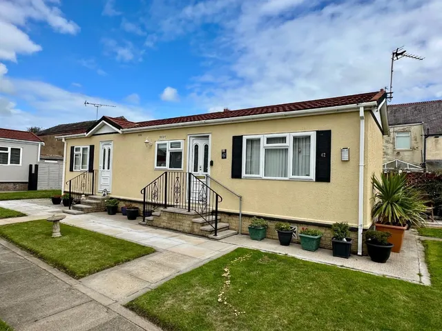 Sunnyhurst Park, South Shore, Blackpool, FY4 2HR, photo 1