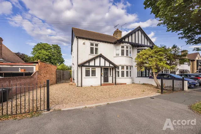 Mawney Road, Romford, RM7, photo 1