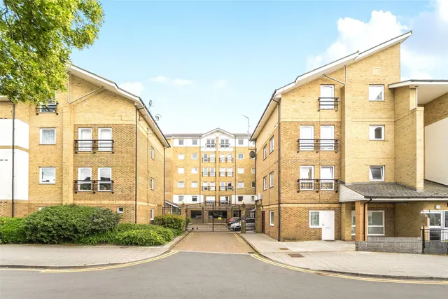 Chatham House, Surrey, 10 Melbourne Road, SM6 8SB, photo 1