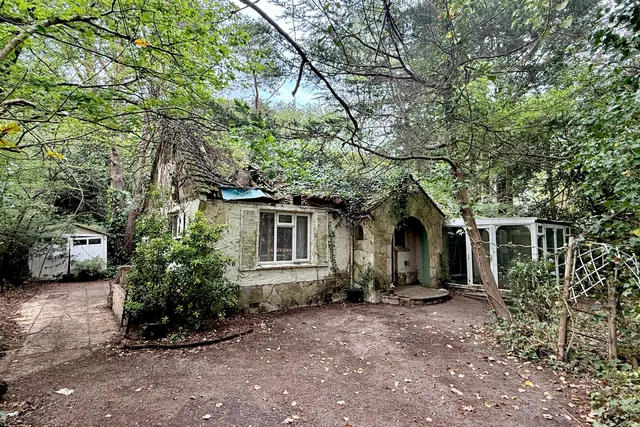 St Leonards Way, Ashley Heath, BH24, photo 1