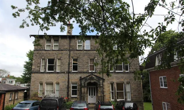 Grove Road, Headingley, Leeds, photo 1