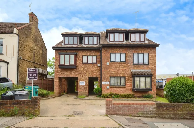 Pinner Road, Harrow, HA1, photo 1