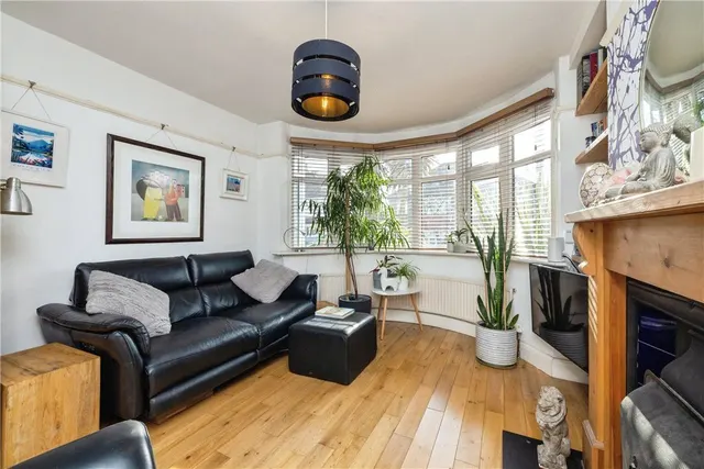 Photo 2 — Croft Road, LONDON, London, SW16