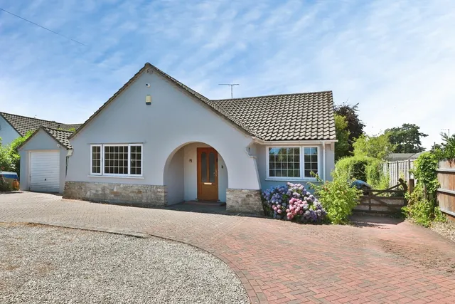 Braeside Road, St. Leonards, BH24, photo 1