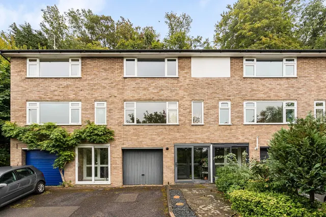 Valley View, Godalming, GU7, photo 1