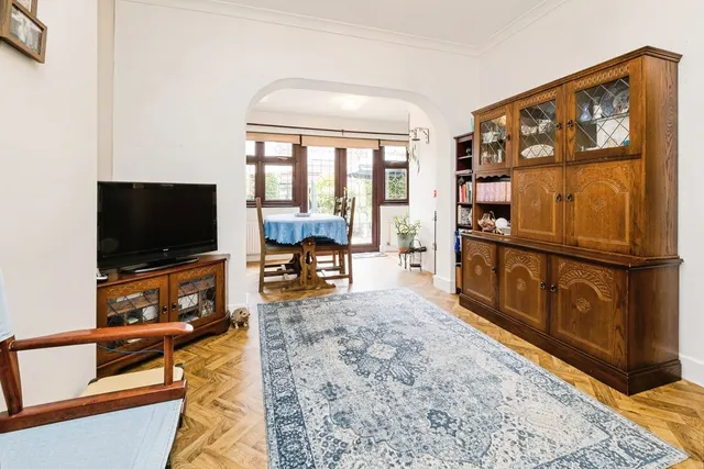 Photo 3 — Globe Road, Hornchurch, RM11