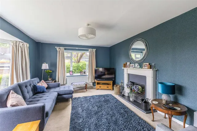 Photo 3 — Dudley Hill Close, Welwyn, Hertfordshire, AL6 0QQ