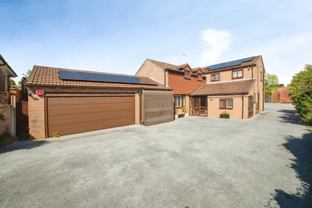 Kings Lodge Drive, Mansfield, NG18, photo 1